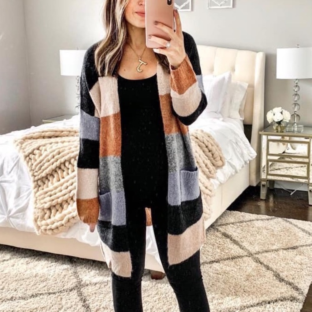 Emma Colorblock Cardigan - Picture 3 of 8